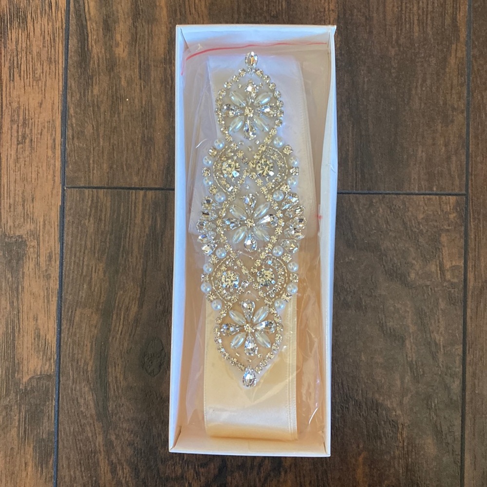 Rhinestone/Pearl bridal belt set